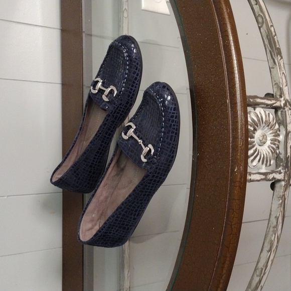 AEROSOLES Shoes - Aerosoles US 9 EU 7 Women's Drive Through Slip-On Loafer, Blue/Navy Snake